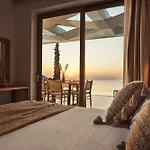 Villa Thelxi's Ii - Brand New Seaview Suite!