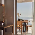 Thelxi's Ii - Brand New Seaview Suite! Villa