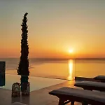 Thelxi's Ii - Brand New Seaview Suite! Villa