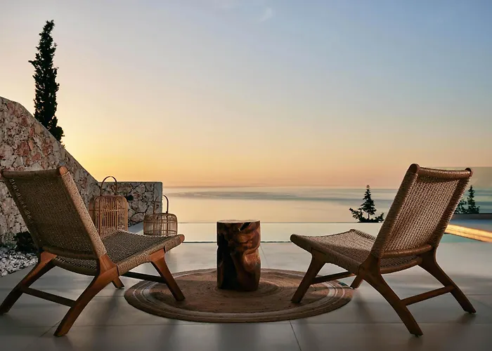 Thelxi's Ii - Brand New Seaview Suite!
