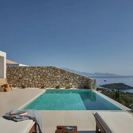Thelxi's Ii - Brand New Seaview Suite!