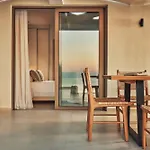 Thelxi's Ii - Brand New Seaview Suite!