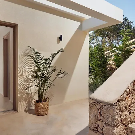 Villa Thelxi's Ii - Brand New Seaview Suite! *