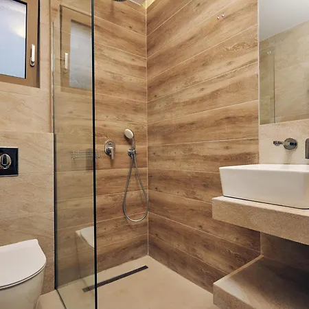 Thelxi's Ii - Brand New Seaview Suite!
